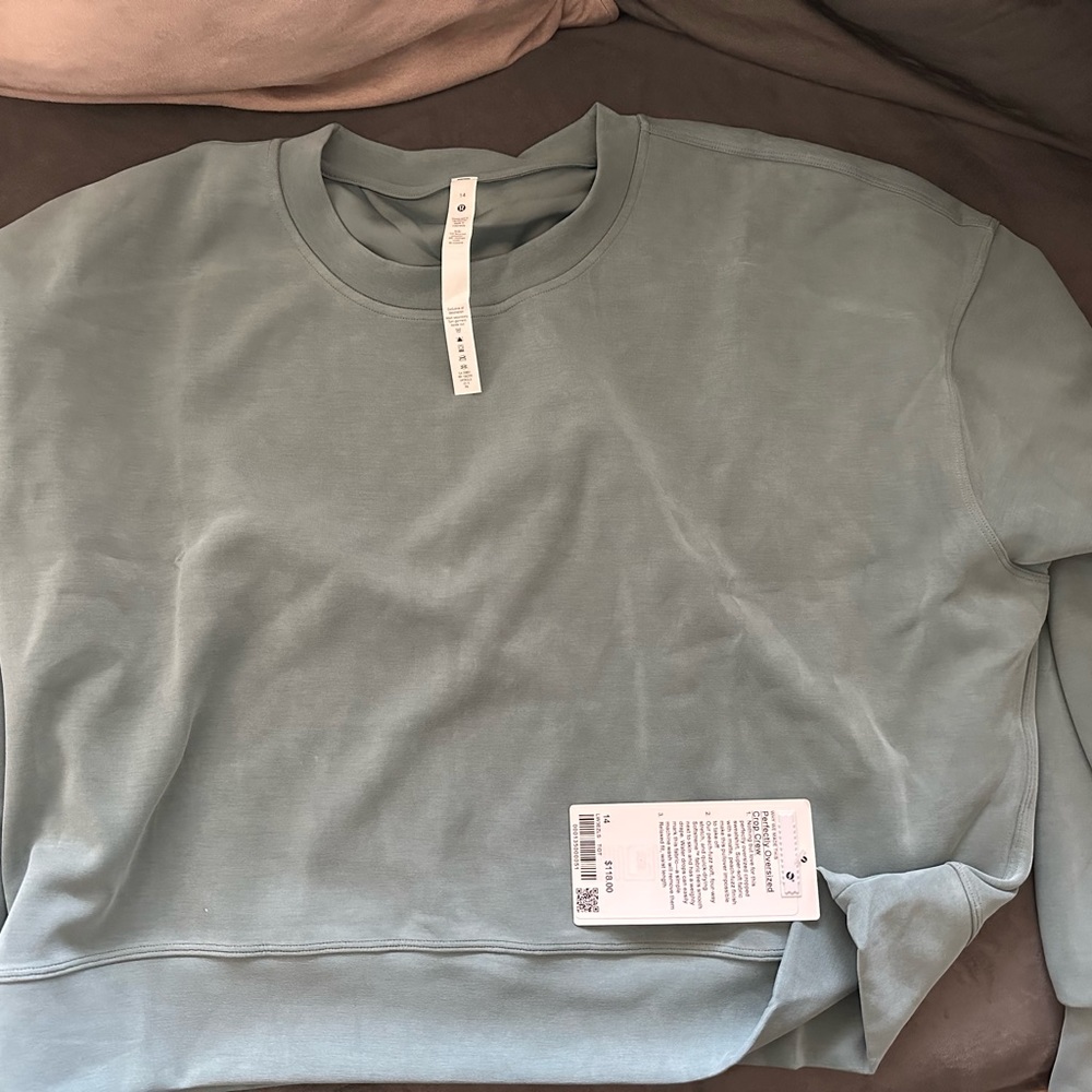 Lululemon green crop top sweater